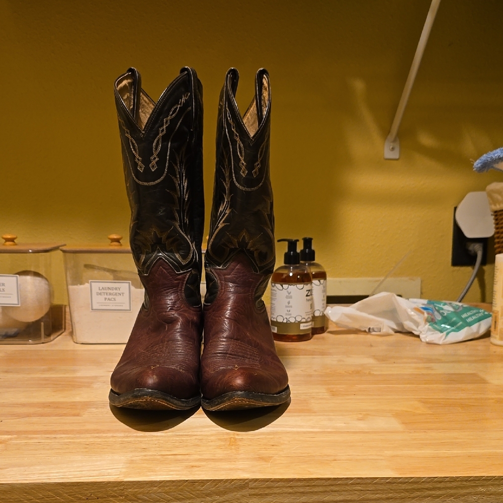 Tony Lama Cowboy Boots 11D Brown